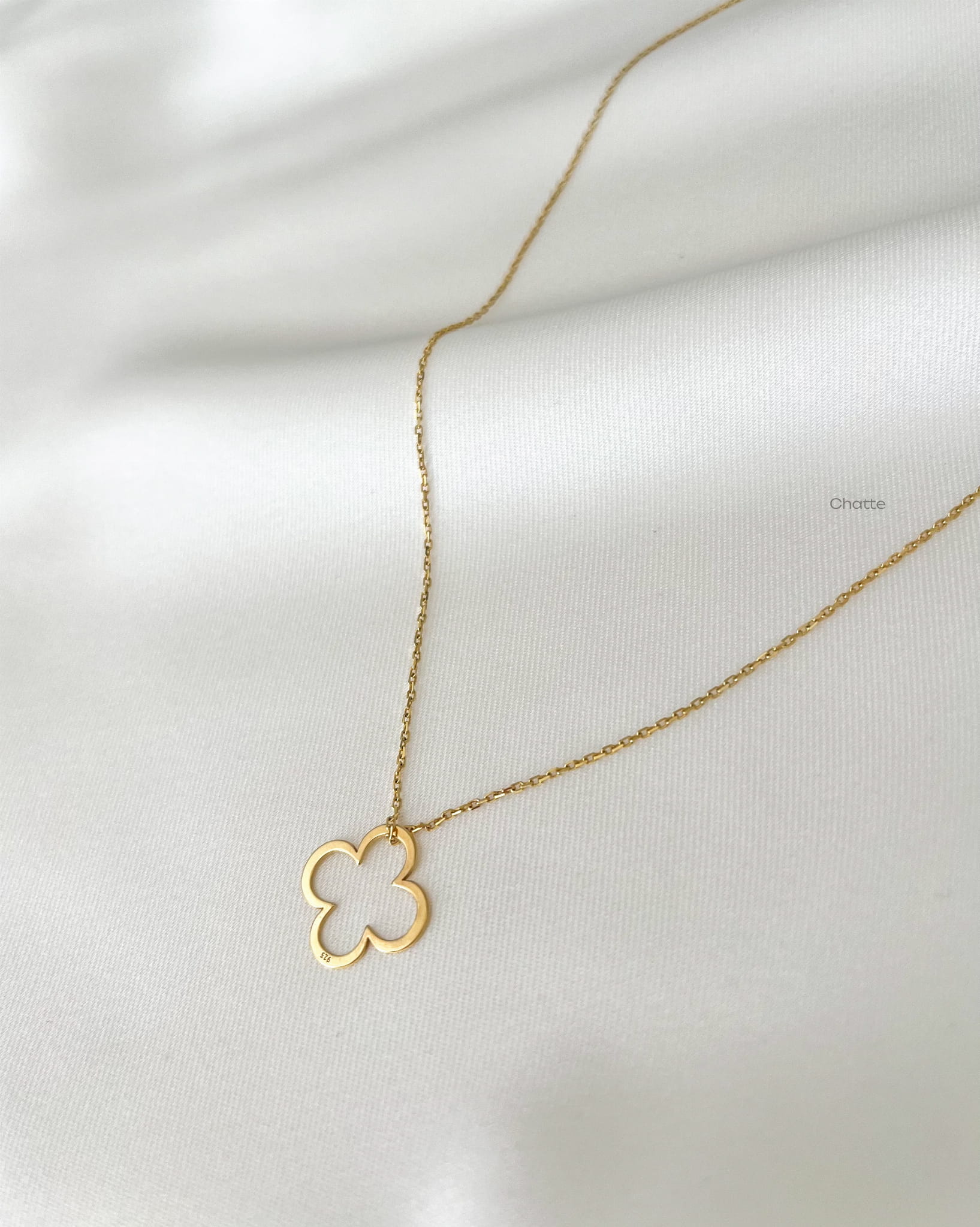 Złota Zawieszka Do Łańcuszka Lily