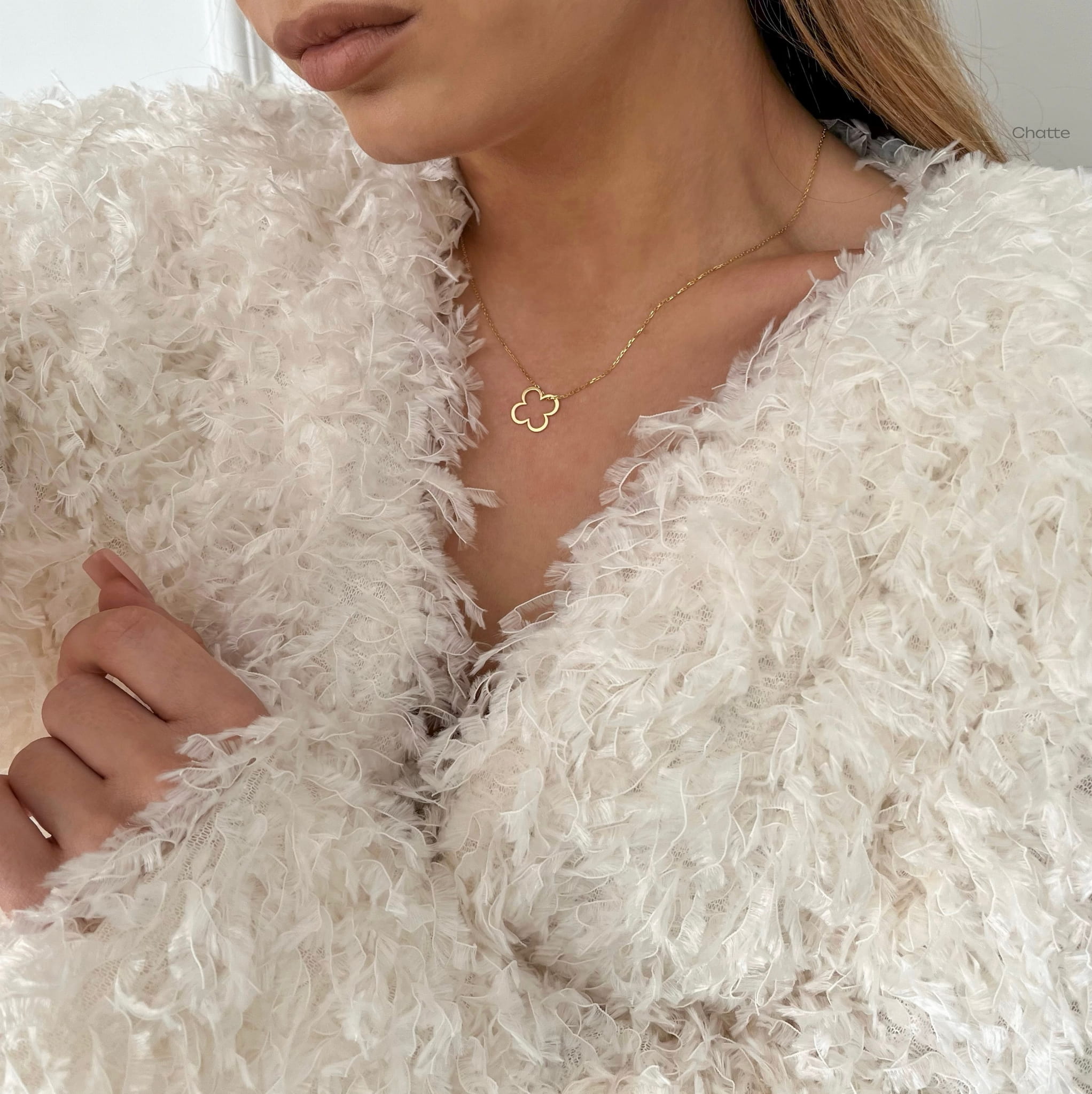 Złota Zawieszka Do Łańcuszka Lily - obrazek 3